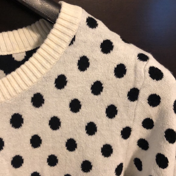 ⭐️ 41 Hawthorn Black and Cream Polka Dot Sweater - Picture 2 of 5